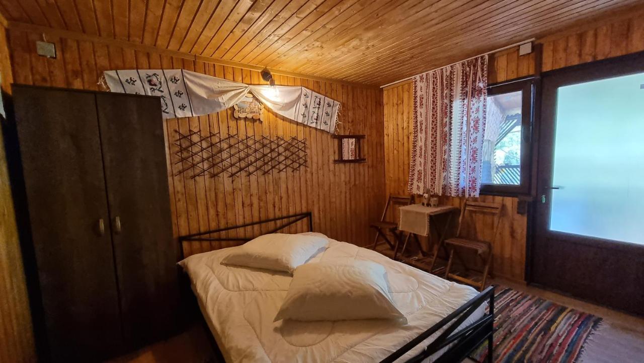 Отель Langa Stana Куртя-де-Арджеш Экстерьер фото