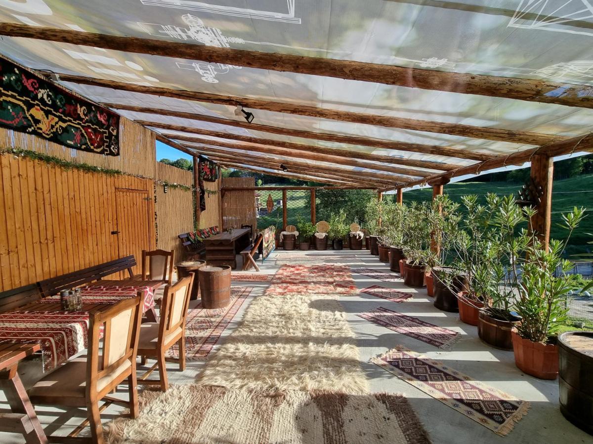 Отель Langa Stana Куртя-де-Арджеш Экстерьер фото