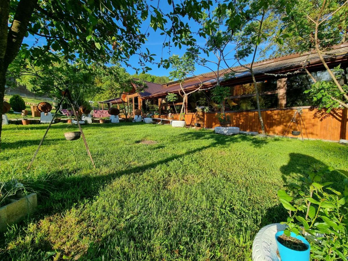 Отель Langa Stana Куртя-де-Арджеш Экстерьер фото