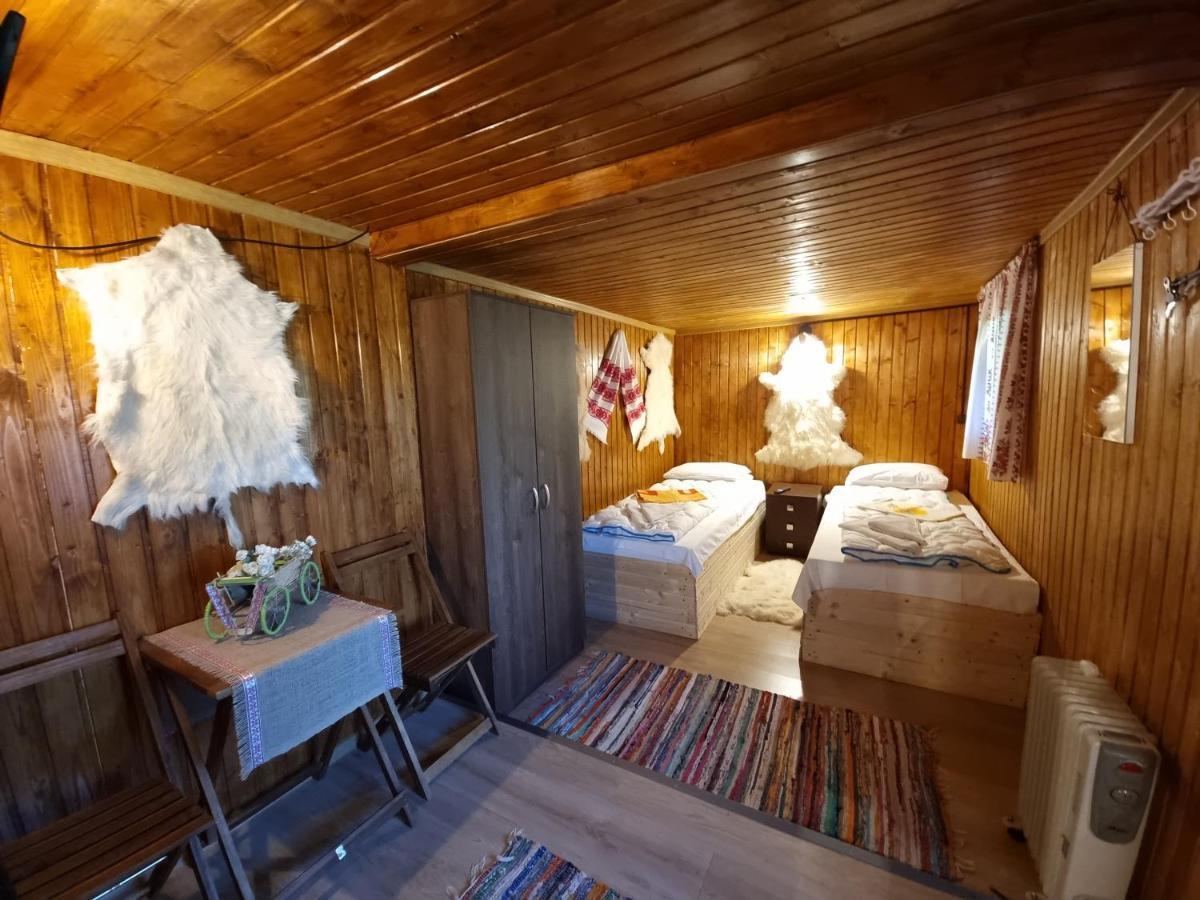 Отель Langa Stana Куртя-де-Арджеш Экстерьер фото